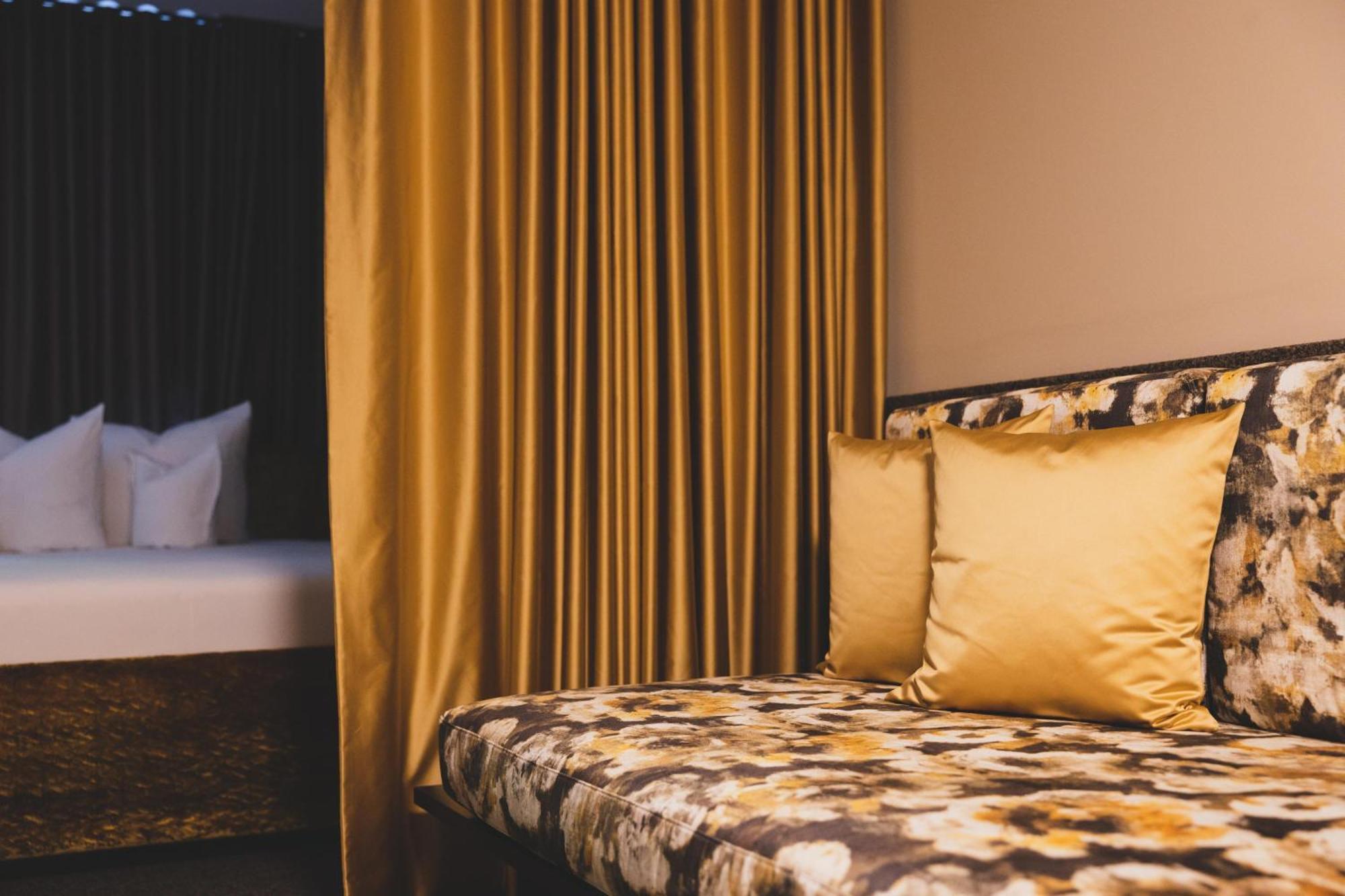 Hotel Gasthof Kreuz Sonntag Екстериор снимка
