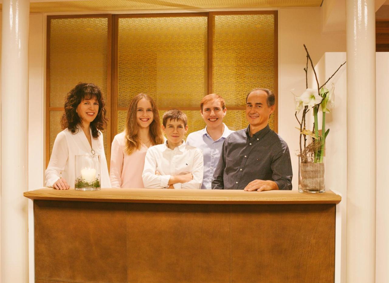 Hotel Gasthof Kreuz Sonntag Екстериор снимка